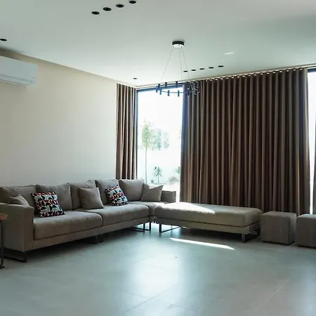 Mega Luxury