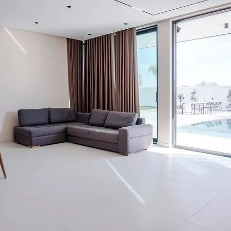 Mega Luxury Villa Rrushkull (Durres)