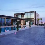 Mega Luxury וילה *