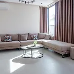 Mega Luxury וילה *