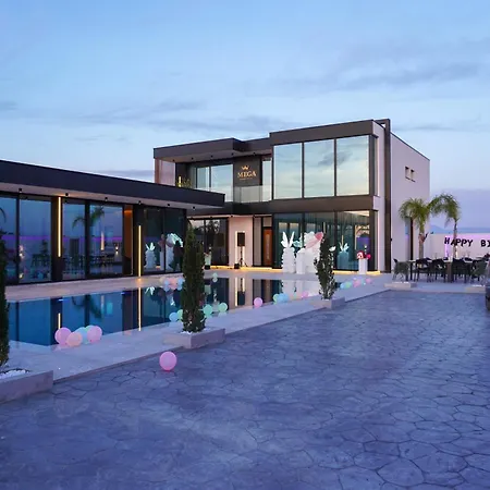 Villa Mega Luxury Rrushkull (Durres)