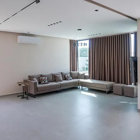Villa Mega Luxury Rrushkull (Durres)