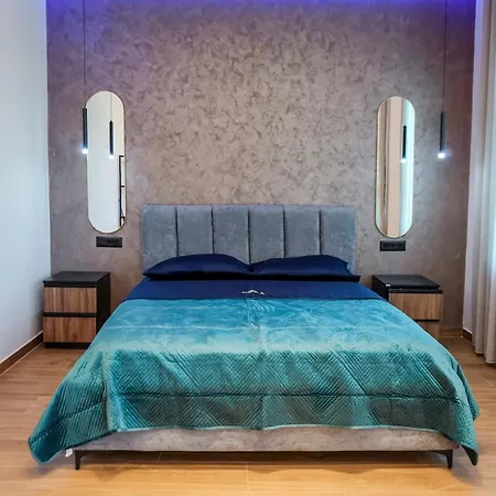 Mega Luxury *