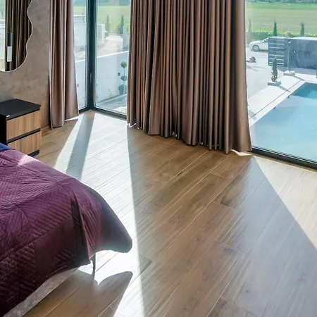 Villa Mega Luxury