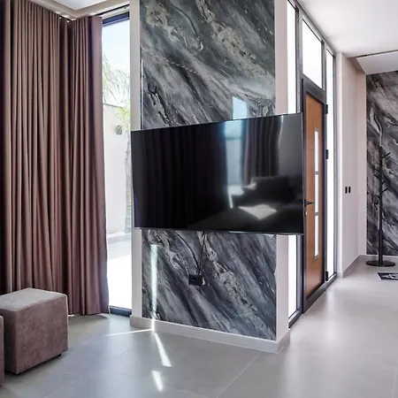 Mega Luxury